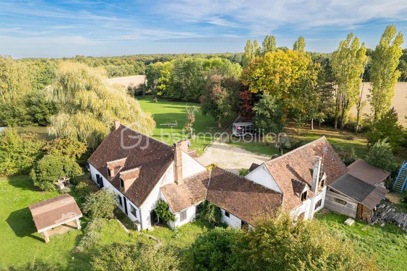 Maison - 344 m² - 14 pièces