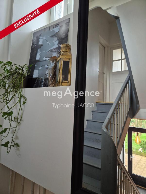 Maison - 223 m² - 10 pièces