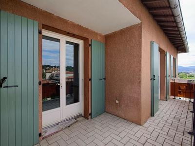 Appartement - 98 m² - 4 pièces