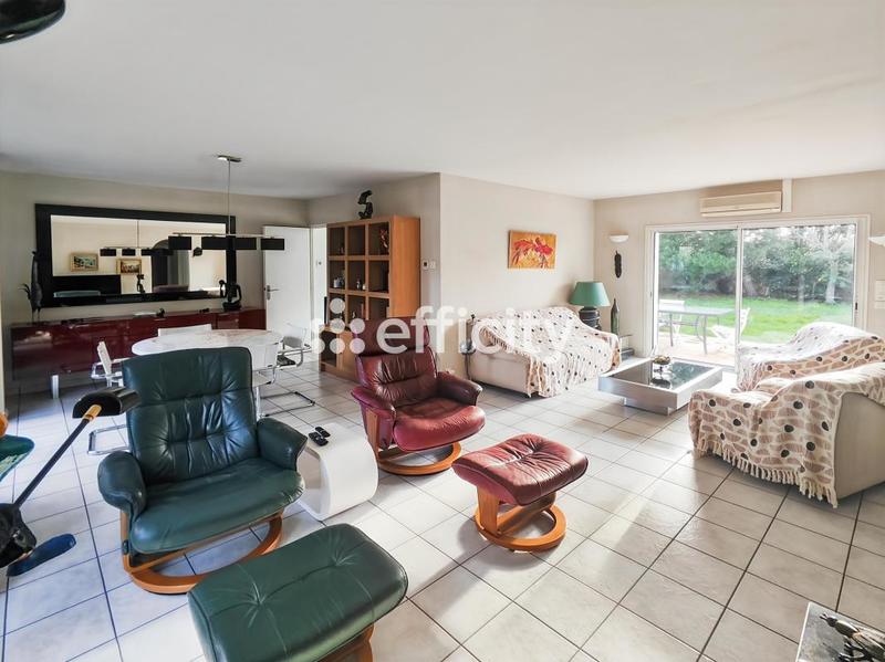 Maison - 97 m² - 5 pièces