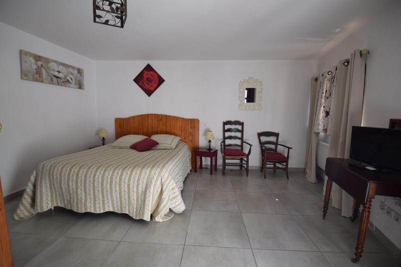 Propriété - 660 m² - 22 pièces