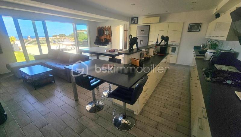 Propriété - 173 m² - 7 pièces