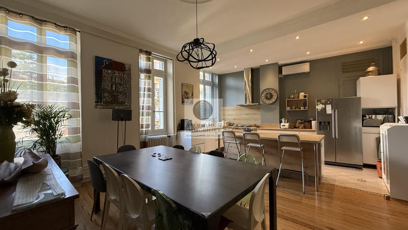 Appartement - 159 m² - 5 pièces