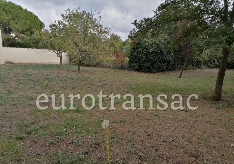 Terrain constructible - 1 821 m²