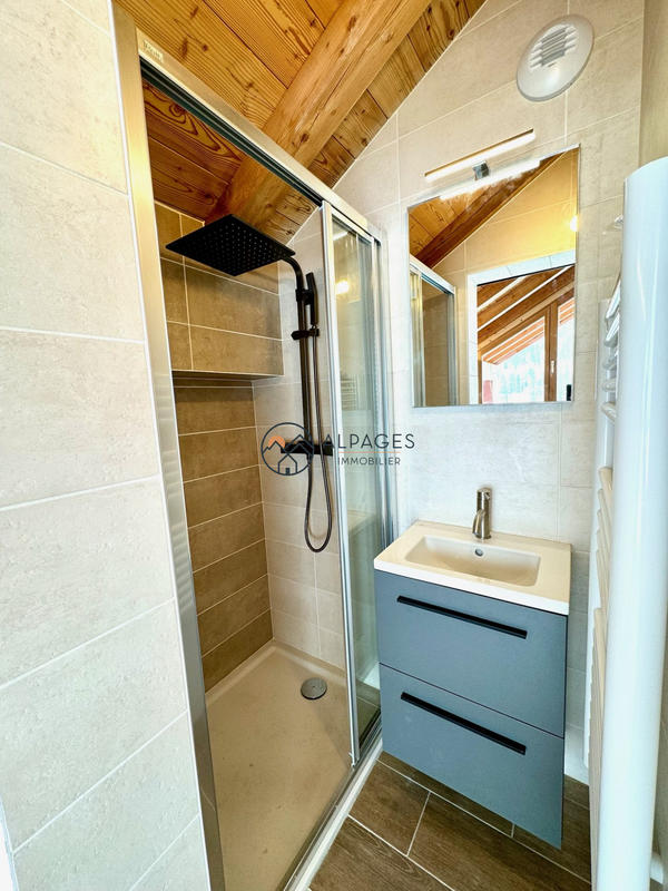 Châlet - 257 m² - 10 pièces