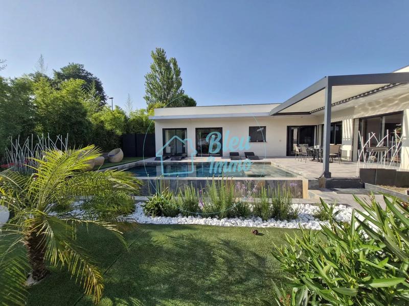 Villa - 180 m² - 5 pièces