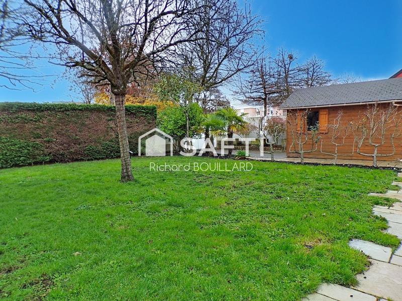 Villa - 180 m² - 8 pièces