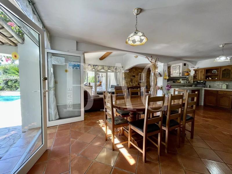 Villa - 134 m² - 5 pièces