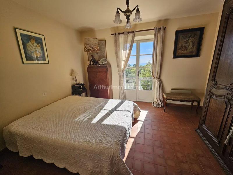 Maison - 261 m² - 7 pièces