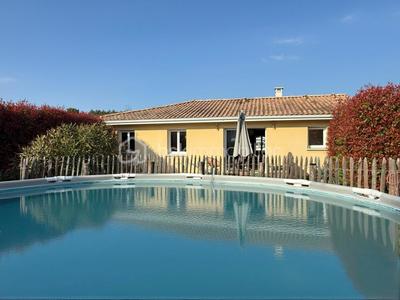 Maison - 85 m² - 4 pièces