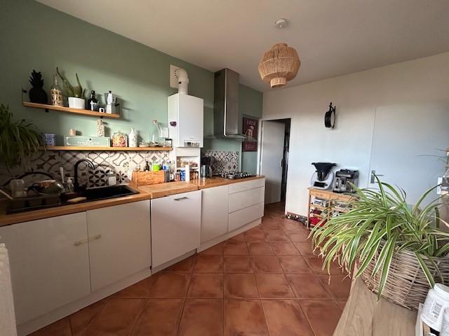 Appartement - 80 m² - 4 pièces