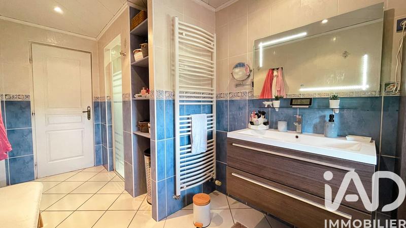 Maison - 179 m² - 6 pièces