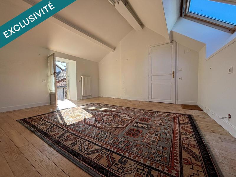 Maison - 242 m² - 8 pièces