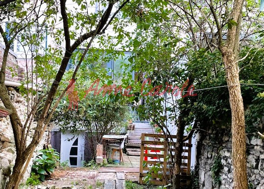 Maison - 187 m² - 8 pièces