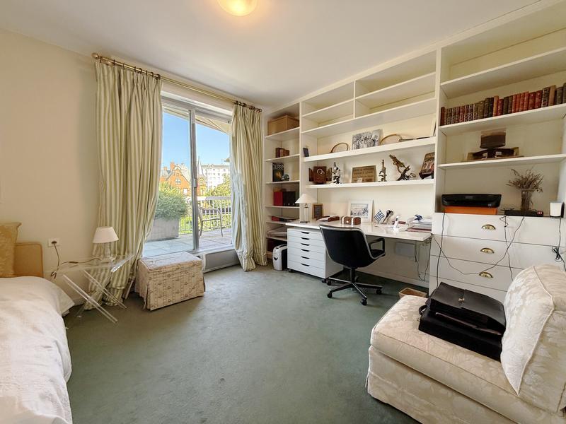 Appartement - 209 m² - 7 pièces