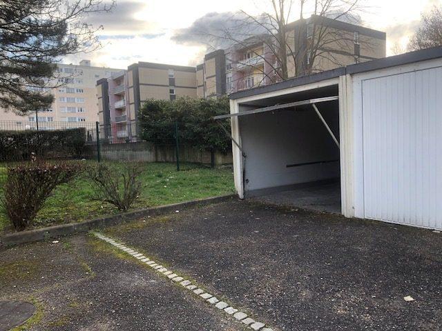 Parking / Garage - 10 m²