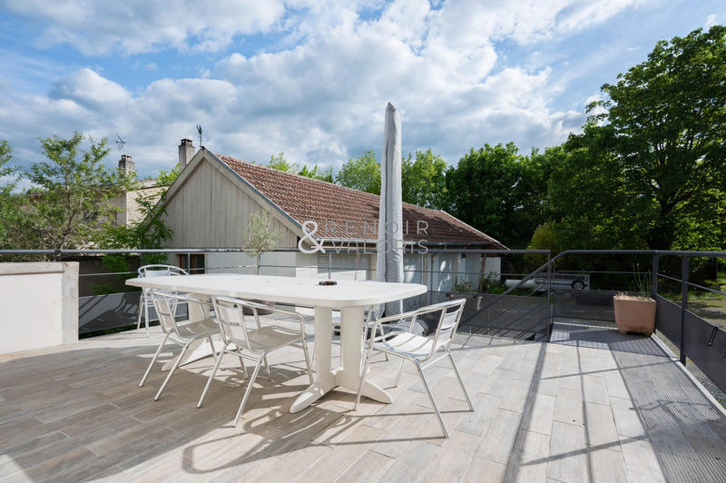 Maison - 291 m² - 8 pièces