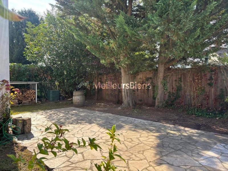 Appartement - 150 m² - 6 pièces