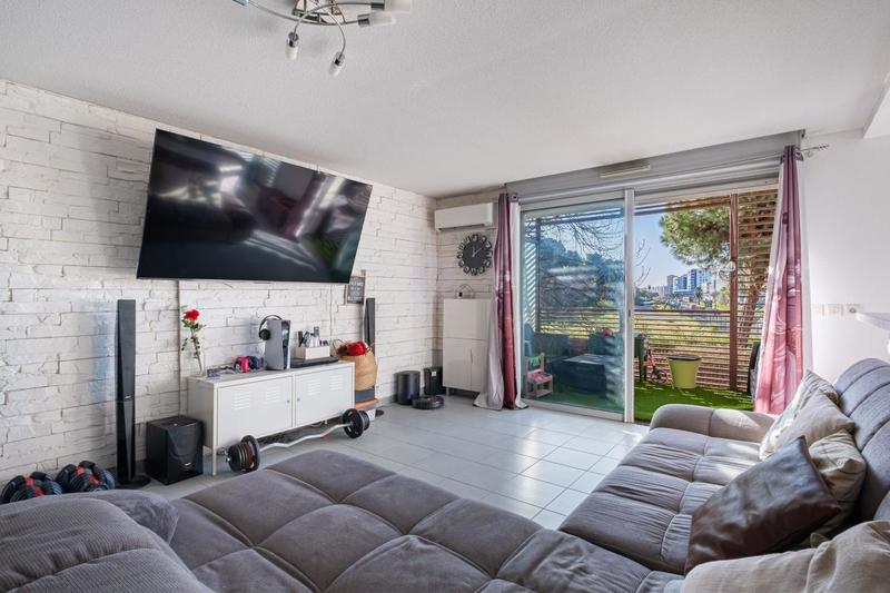 Appartement - 90 m² - 4 pièces