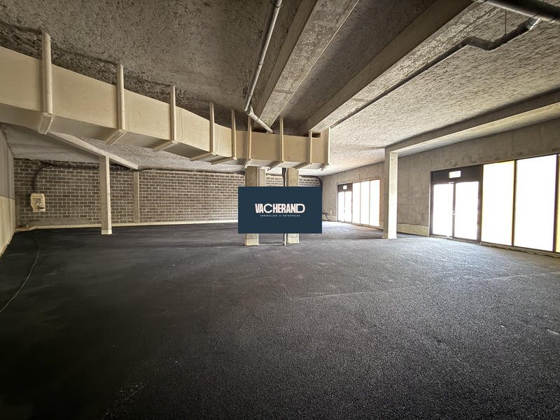 Local commercial - 365 m²