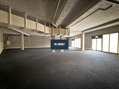 Local commercial - 365 m²