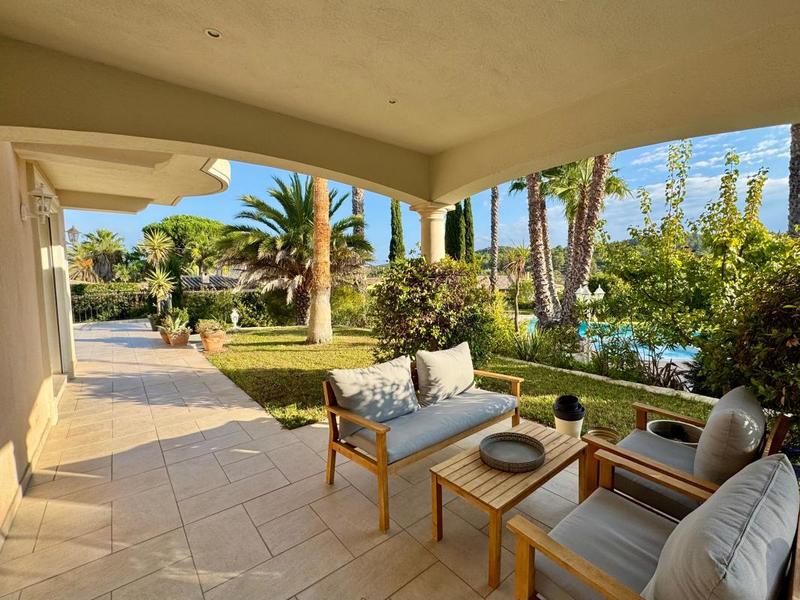 Villa - 204 m² - 5 pièces