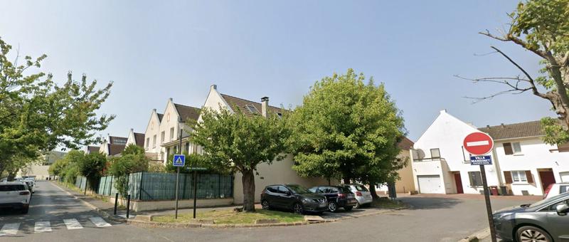 Parking / Garage - 11 m²