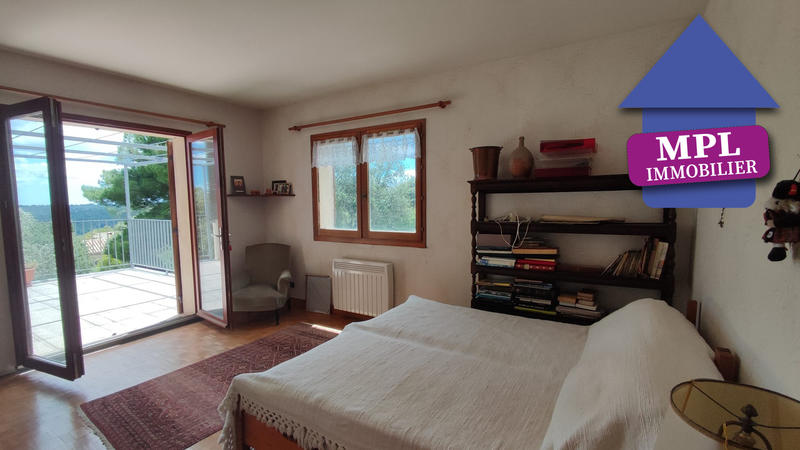 Villa - 165 m² - 12 pièces