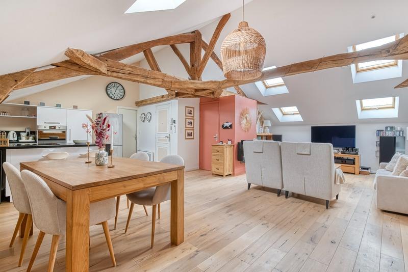 Appartement - 100 m² - 5 pièces