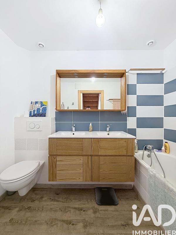 Maison - 121 m² - 6 pièces