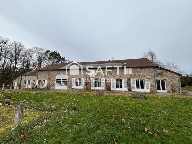 Maison - 241 m² - 7 pièces