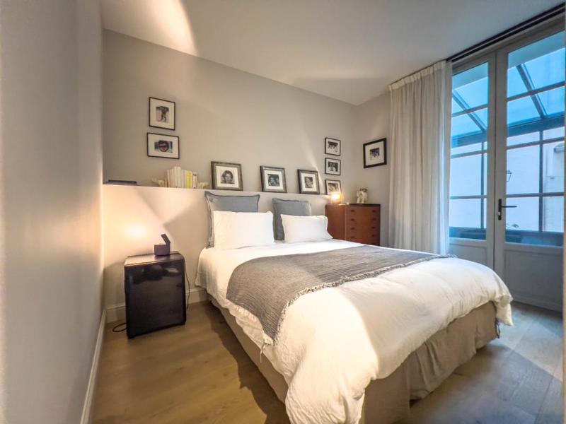 Appartement bourgeois - 231 m² - 10 pièces