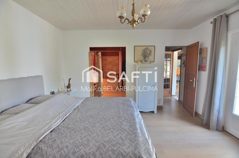 Villa - 297 m² - 6 pièces