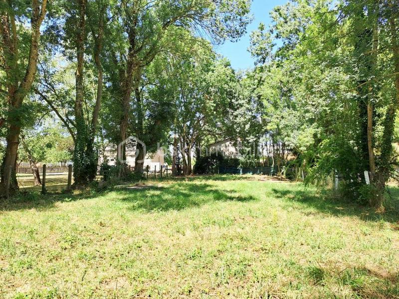 Terrain de loisirs - 717 m²