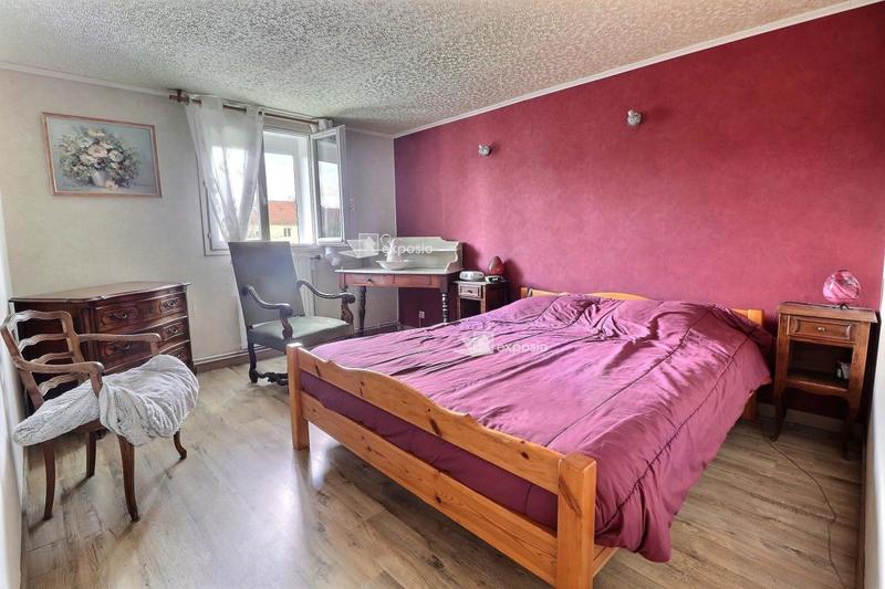 Maison - 93 m² - 5 pièces