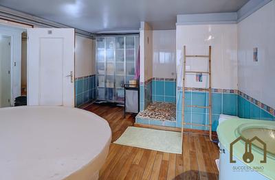 Maison traditionnelle - 198 m² - 5 pièces