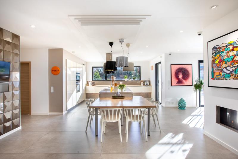 Villa - 318 m² - 9 pièces