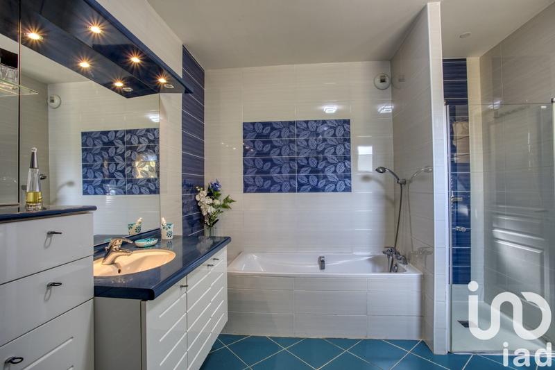 Maison - 185 m² - 6 pièces