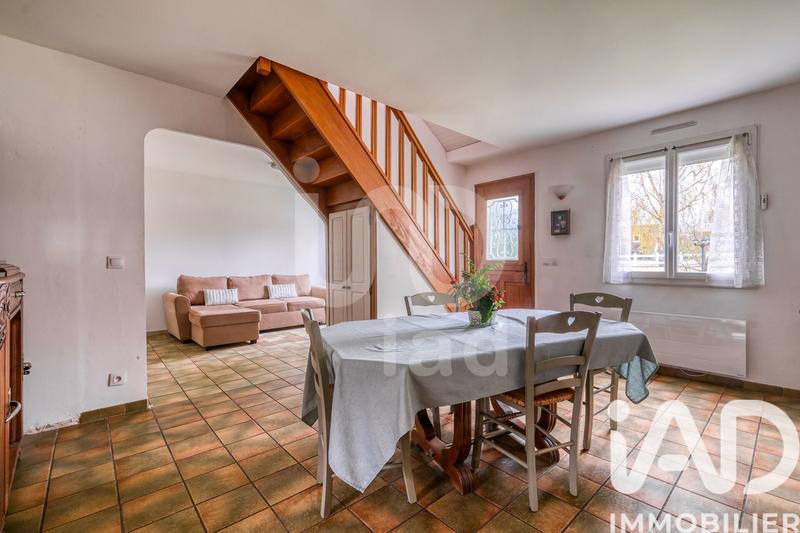 Maison - 90 m² - 5 pièces