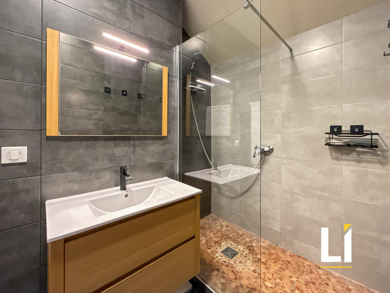 Appartement - 83 m² - 3 pièces