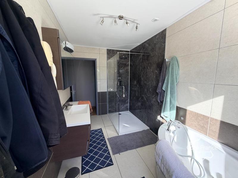 Maison - 143 m² - 6 pièces