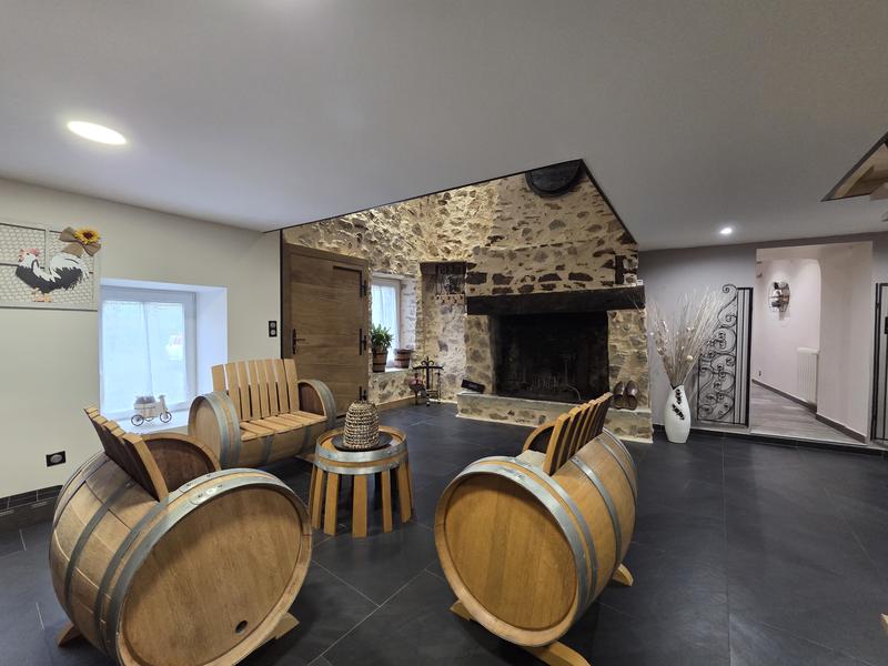 Maison - 222 m² - 7 pièces