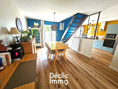 Maison - 102 m² - 6 pièces