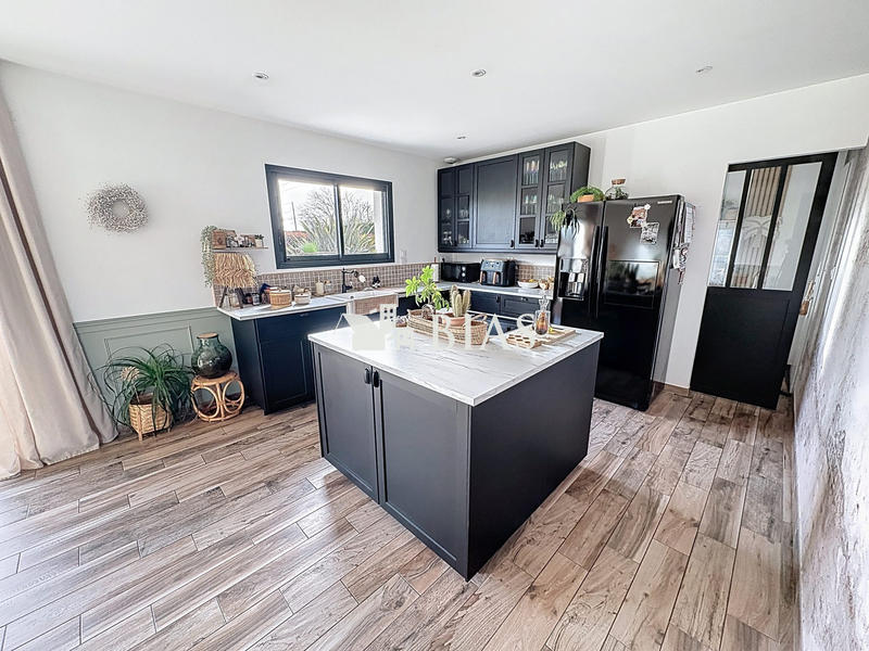 Maison - 104 m² - 4 pièces