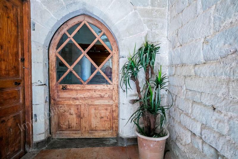 Château - 715 m² - 17 pièces