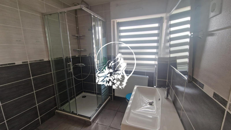 Maison - 215 m² - 10 pièces