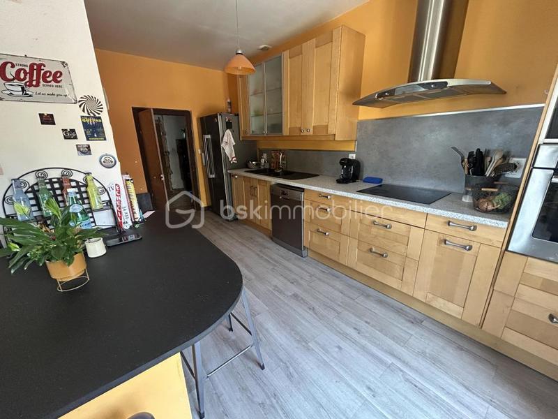 Maison en pierre - 312 m² - 9 pièces