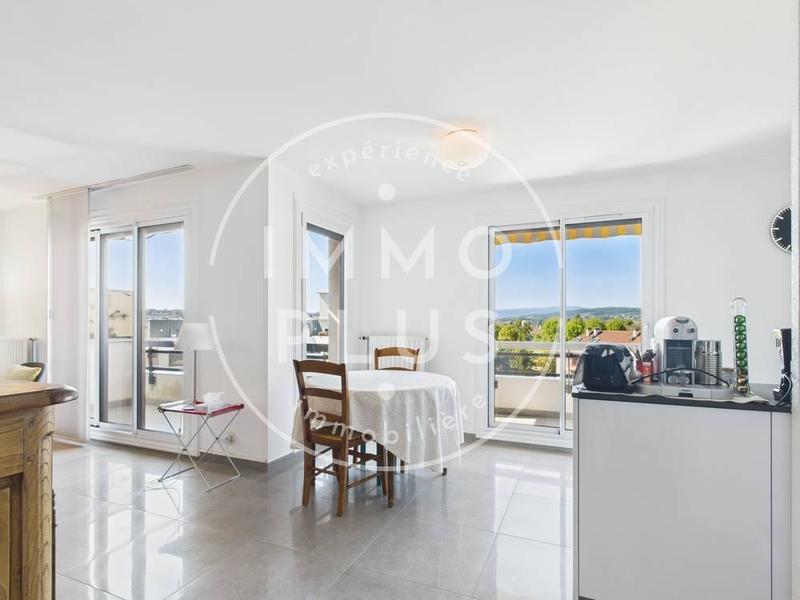 Appartement - 94 m² - 3 pièces