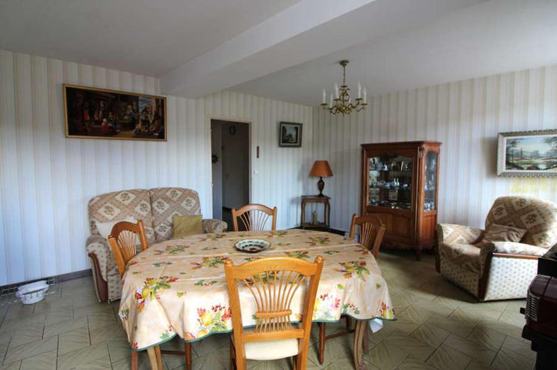 Maison - 96 m² - 5 pièces