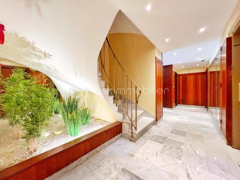 Appartement - 110 m² - 5 pièces